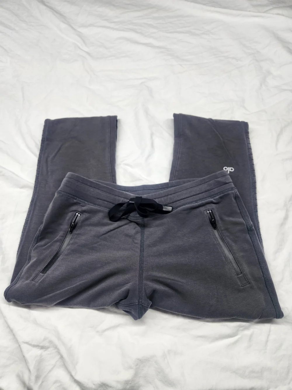 ALO Yoga Charcoal Ribbed Knee Joggers
